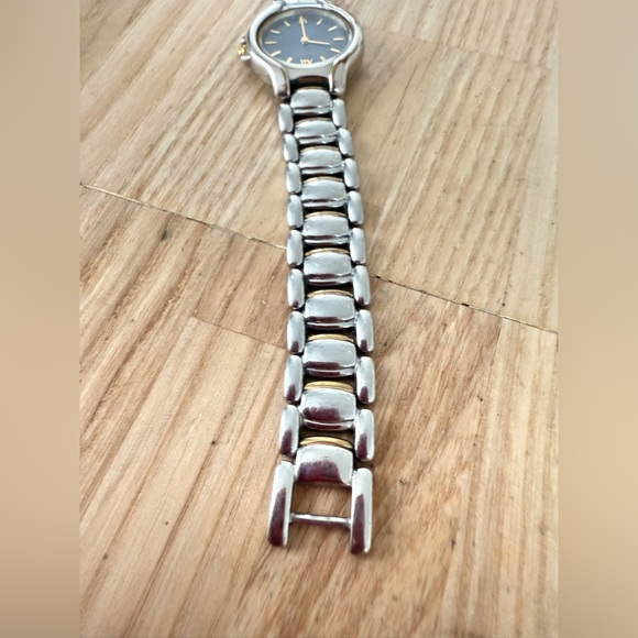 Seiko ladies blue dial two tone dress watch NEW BATTERY main image 10